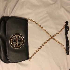 Tory Burch Amanda Reva Large Logo Clutch